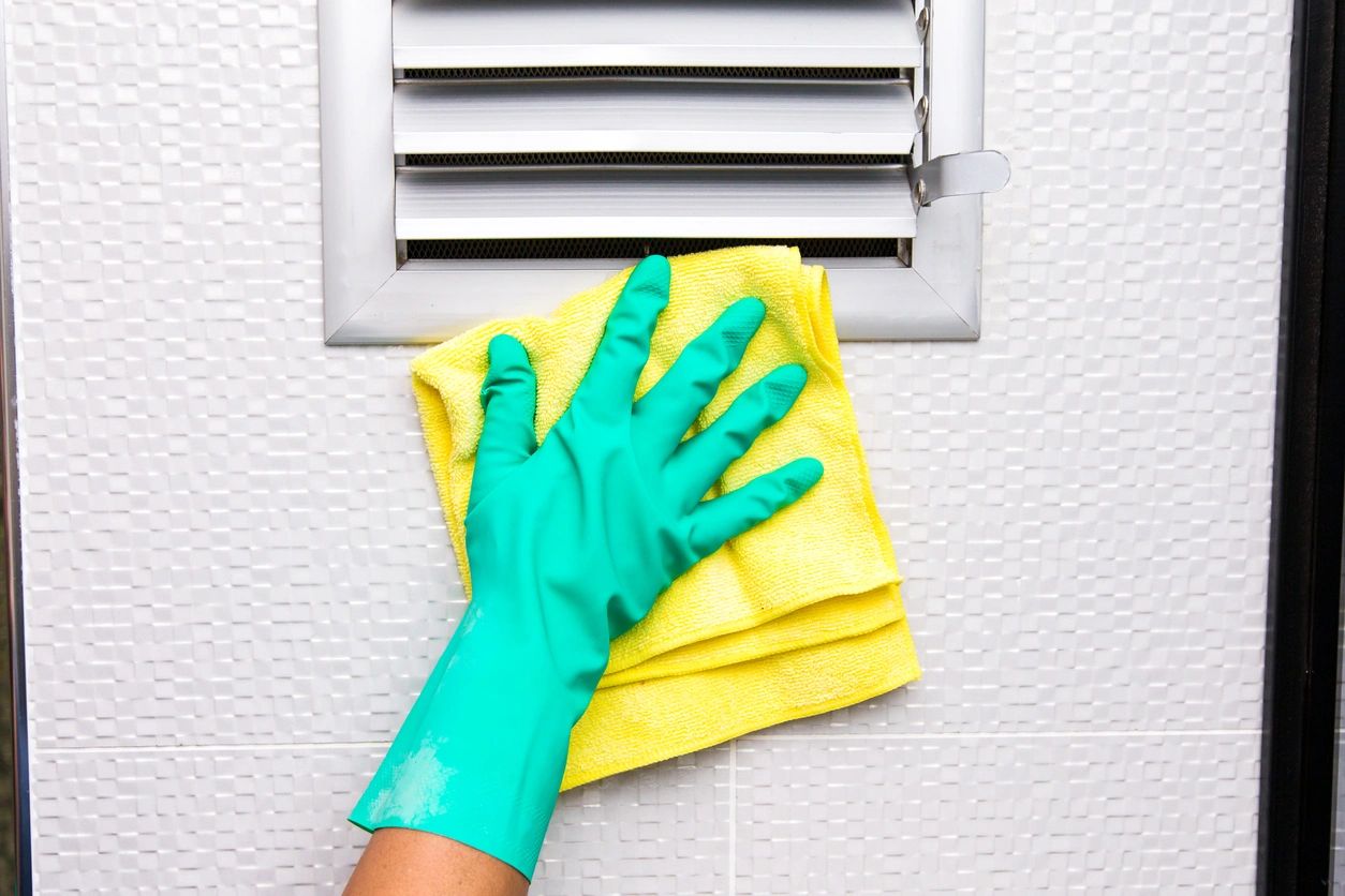 air-conditioner-dubai-cleaning