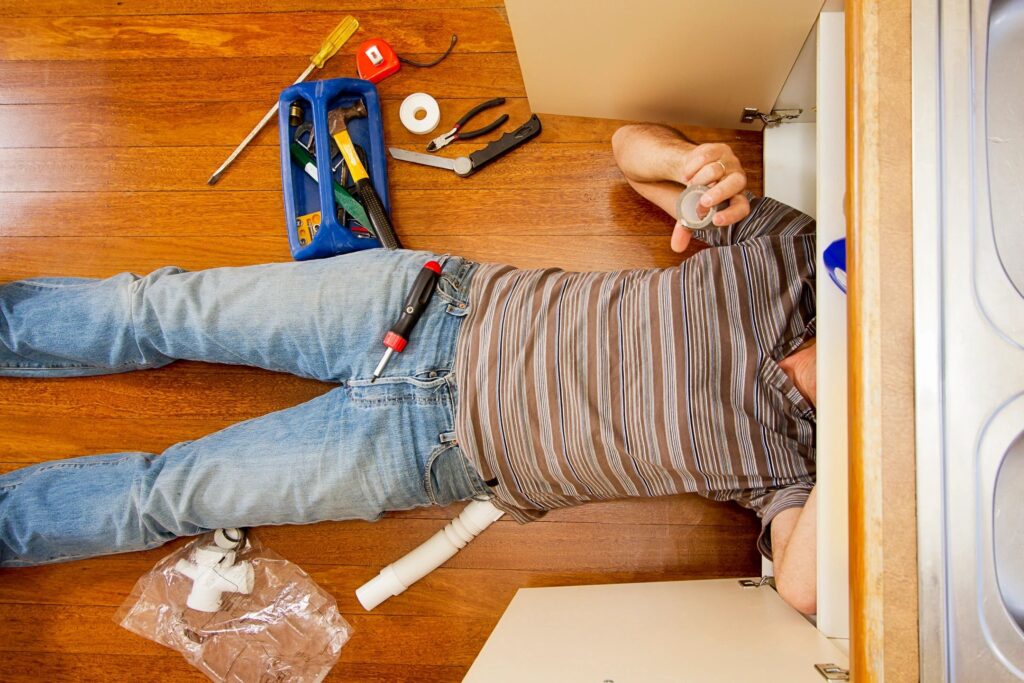 handyman,plumber,electrician service man of dubai